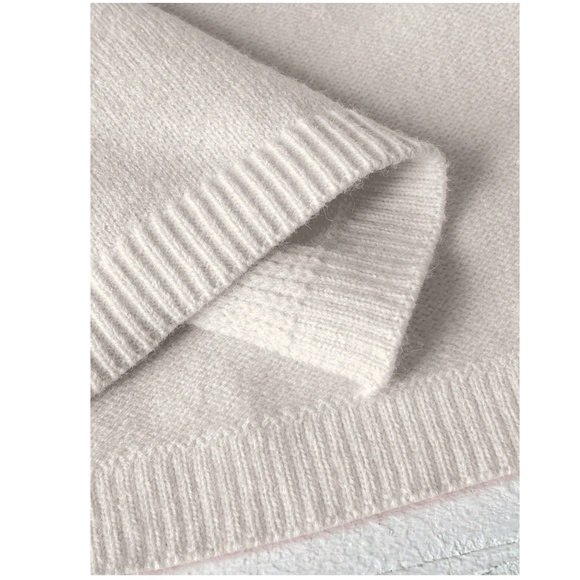 White Wrap Tie Side Cardigan Long Sleeve V-Neck - Picture 7 of 9